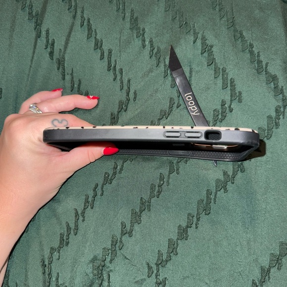 iPhone 14 Pro Max mocha dots loopy case - Picture 4 of 6